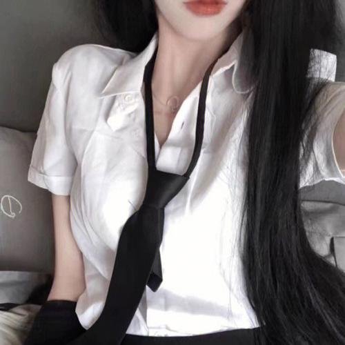 美人太会撩冷面硬汉吊成翘嘴